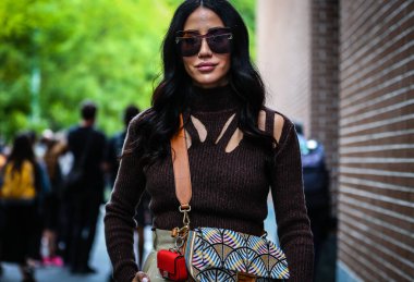 Milan, İtalya - 19 Eylül 2019: Tamara Kaliniç Milano Moda Haftası sırasında sokakta.