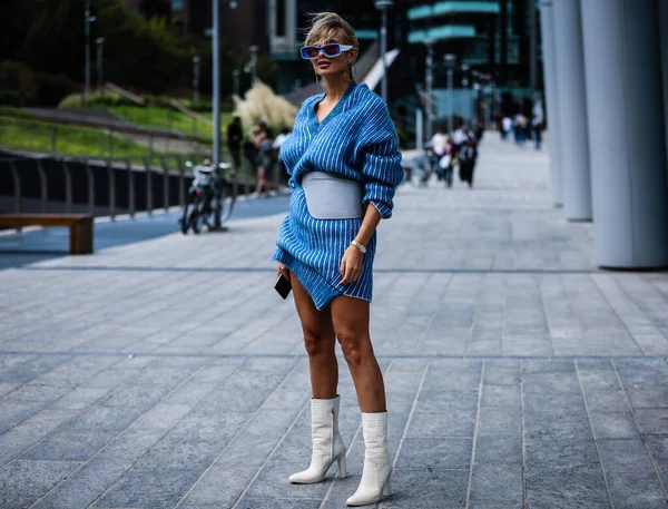 意大利米兰 2019年9月20日 米兰时装周期间 Xenia Adonts出现在街上 — 图库照片