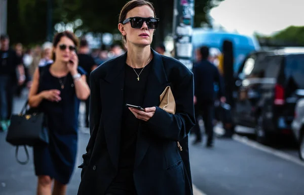 意大利米兰 2019年9月18日 在米兰时装周期间 埃里森出现在街上 — 图库照片
