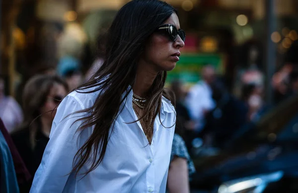意大利米兰 2019年9月19日 米兰时装周期间街上的女性 — 图库照片