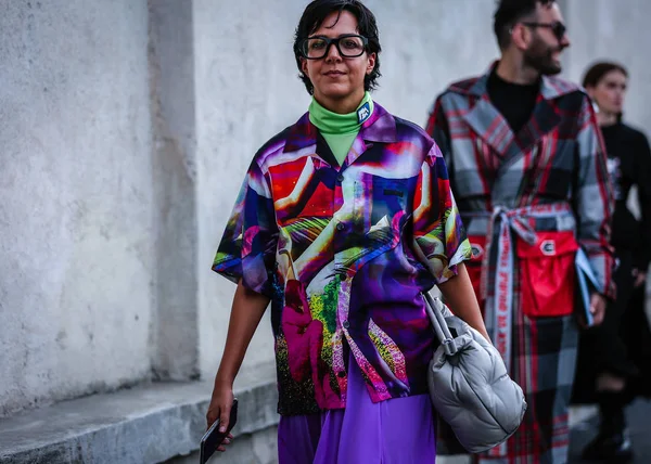 ミラノ イタリア 2019年9月18日 ミラノ ファッション ウィーク中の女性 — ストック写真