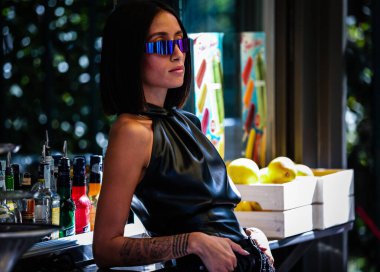 Milan, İtalya - 21 Eylül 2019: Milano Moda Haftası sırasında Alexandra Guerain sokakta.