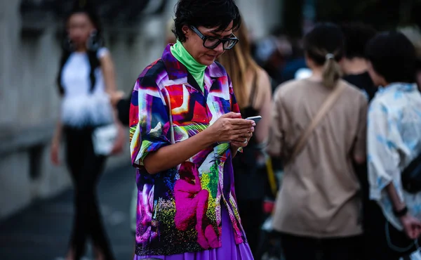 ミラノ イタリア 2019年9月18日 ミラノ ファッション ウィーク中の女性 — ストック写真