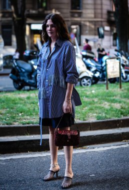 Milan, İtalya - 19 Eylül 2019: Milano Moda Haftası sırasında Madelynn Furlong.