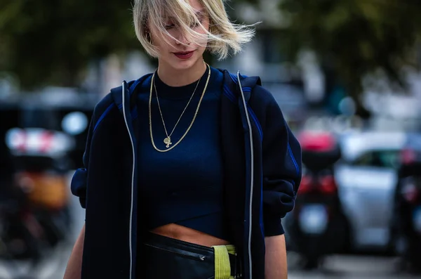 ミラノ イタリア 2019年9月20日 ミラノ ファッションウィーク中のリサ ハンブック — ストック写真