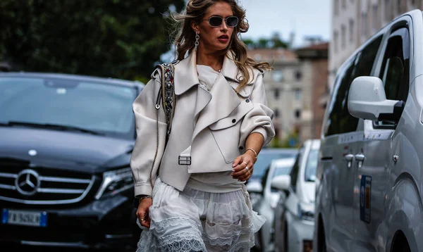 意大利米兰 2019年9月20日 在米兰时装周期间 马纳尔出现在街头 — 图库照片