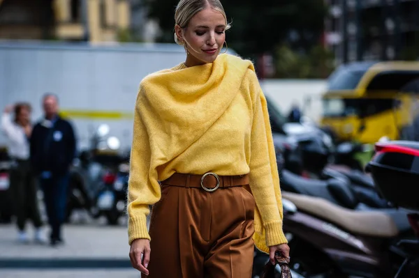 Milán Italia Septiembre 2019 Leonie Hanne Calle Durante Semana Moda — Foto de Stock
