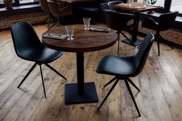 Bir restoranın içinde.