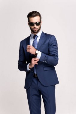 serin şık adam 