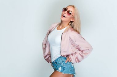 Beyaz arka plan üzerinde