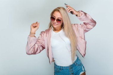 Beyaz arka plan üzerinde