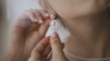 Güzel gelin topları bir düğün için elbise. Düğün için süsler