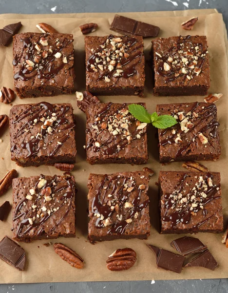 Chocolate brownies with nuts — Stock Photo, Image