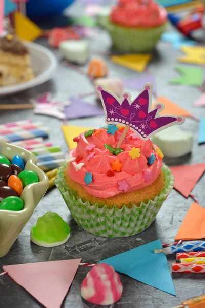 De cake van de kindverjaardag voor de vakantie — Stockfoto