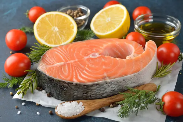 Raw salmon steak and ingredients — Stock Photo, Image