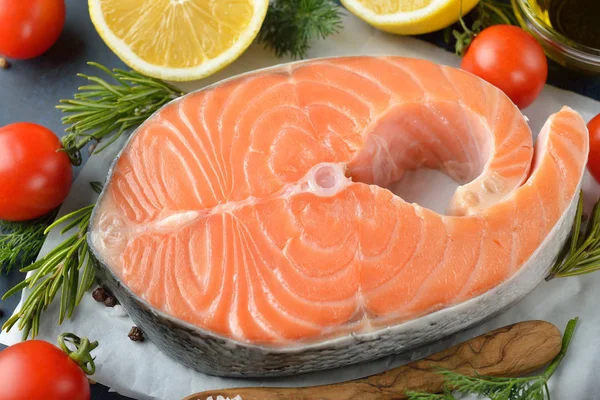 Raw salmon steak and ingredients — Stock Photo, Image