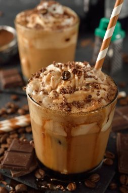 Soğuk frappe kremalı kahve
