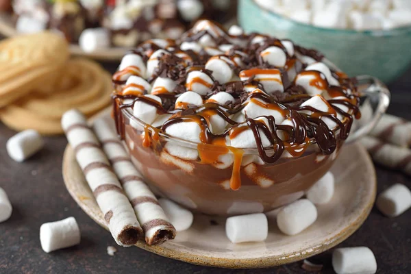 Chocolat chaud à la guimauve — Photo