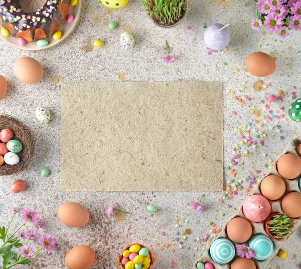 Húsvéti édesség és dekoráció — Stock Fotó