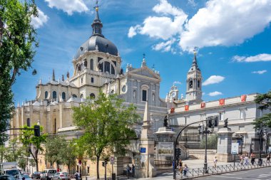 Madrid, İspanya - 17 Haziran: La Calatravas Kilisesi, Madrid, İspanya, E