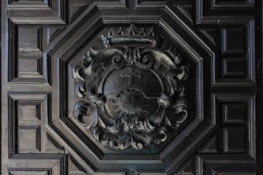 Sevilla, İspanya, Avrupa'nın odun parçası üzerinde oyma desen