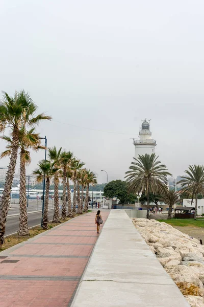 Latarnia morska na plaży Malagueta w Maladze, Hiszpania, Europa — Zdjęcie stockowe