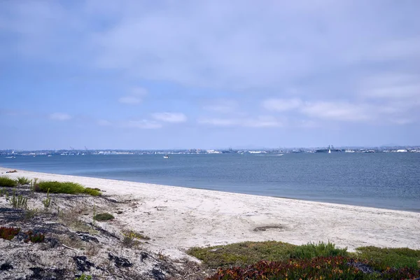 Chula Vista ve San Diego doğru tepeleri ötesinden görüntülemek