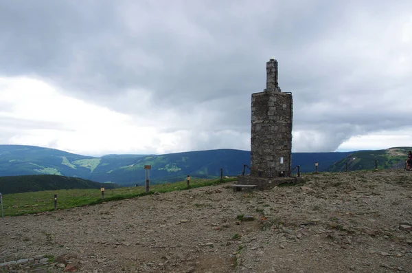 Vista del paisaje desde la colina de Snezka en verano, Krkonose - República Checa — Foto de Stock