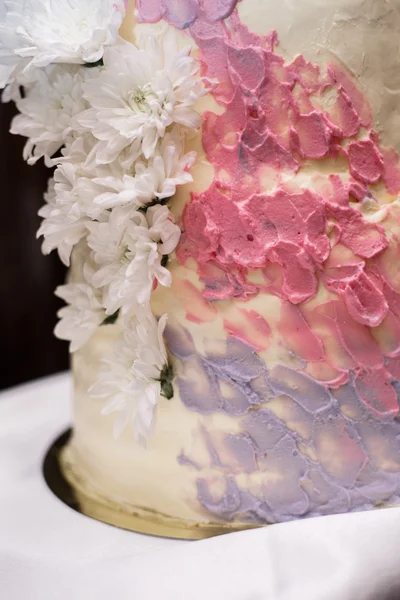 Vit bröllopstårta — Stockfoto