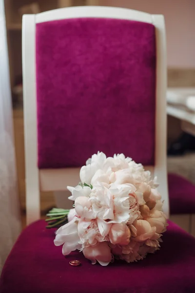 Bouquet sfondo della sposa cremisi — Foto Stock