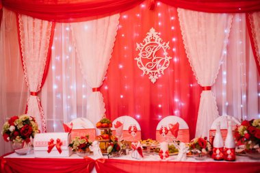 ziyafet salonu veya diğer işlevi tesisin şık bir akşam yemeği için ayarla