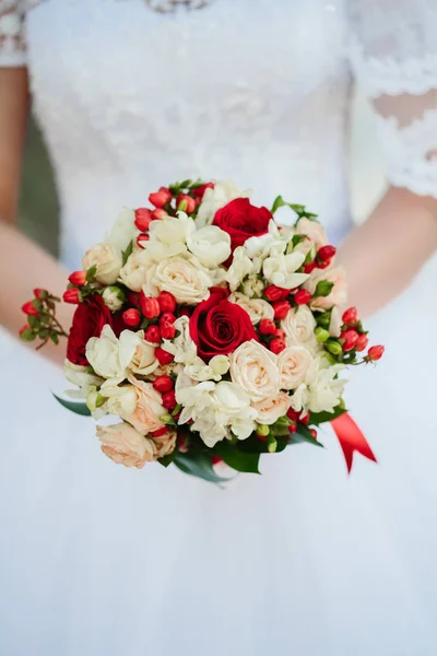Krásné svatební kytice barva — Stock fotografie
