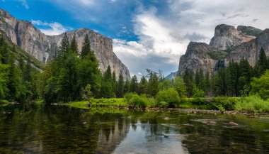 Yosemite Vadisi'nden görünümü