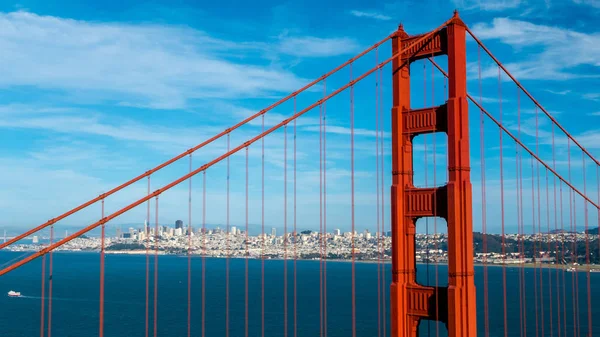 Golden Gate Bridge in San Fransisco, California — Stock Photo, Image