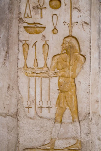 Reliefy na ścianach świątyni Hatszepsut — Zdjęcie stockowe