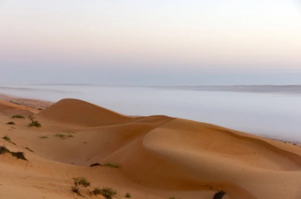 Napkelte-Wahiba homok sivatagban Ománban — Stock Fotó