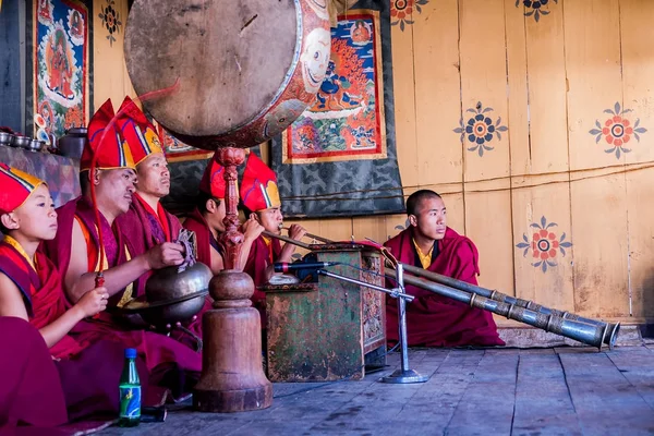 Música no festival tradicional em Bumthang - Butão — Fotografia de Stock