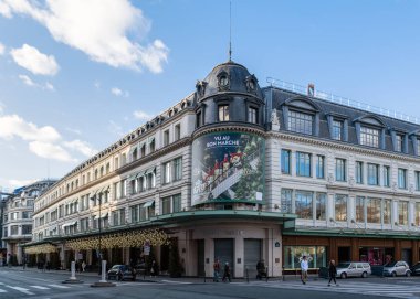 Paris 'teki Le Bon Marche mağazası.