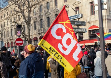 Paris 'teki Fransız emeklilik reformuna karşı protesto
