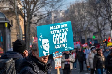 Paris 'teki Fransız emeklilik reformuna karşı protesto