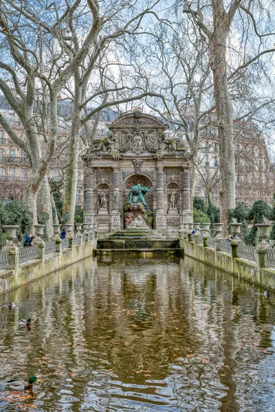 Paris França Fonte Medici Nos Jardins Luxemburgo Inverno Foi Construído — Fotografia de Stock