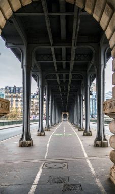 Paris, France - March 17 2020: Coronavirus Lockdown in Paris. Nobody on bir-hakeim bridge.