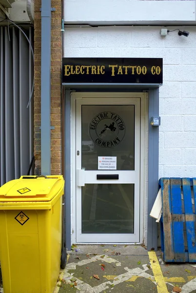 Electric Tattoo Parlor — Stock Photo, Image