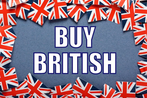 Kupić brytyjski koncepcja z flagami Wielka Brytania — Zdjęcie stockowe