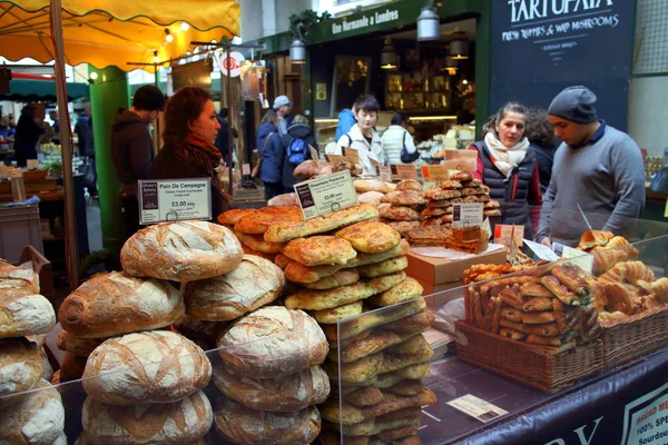 Bakkerij kraam in Borough Market, Londen — Stockfoto