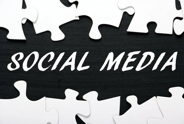 Conceito de soluções de mídia social — Fotografia de Stock