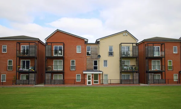 Moderne appartementencomplex in Engeland — Stockfoto