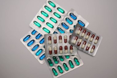 blister paketleri hap yığını
