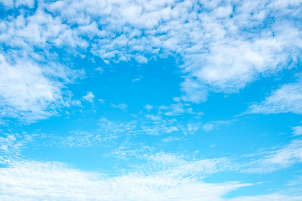 Beautiful blue sky with clouds on sunshine day with copy space for text — Stock Photo, Image