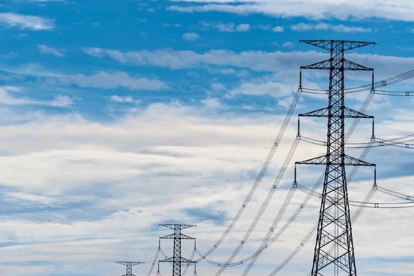 Hoogspanning Elektrische Paal Transmissielijn Elektriciteitsmasten Macht Energie Energiebesparing Hoogspanningsnettoren Met — Stockfoto